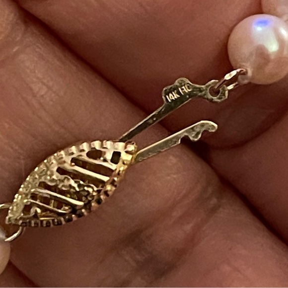 14K solid gold high quality cultured round freshwater pearl necklace - Picture 6 of 9